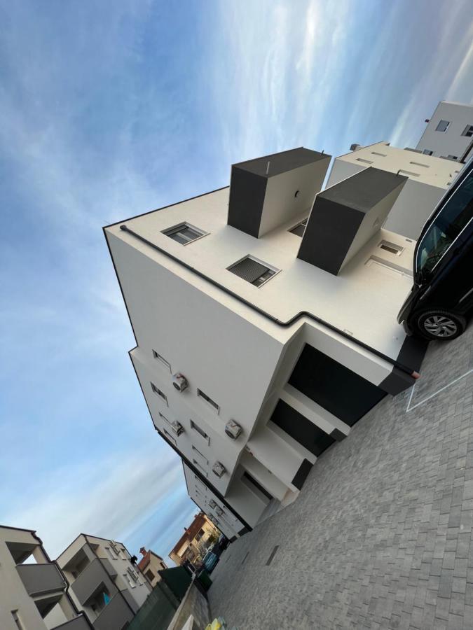 Apartment Sunset พูลา ภายนอก รูปภาพ